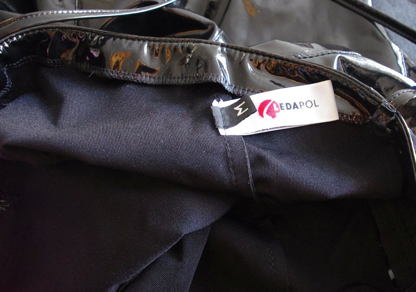 Langes enges schwarzes Lackkleid Gr M 38 40 Ledapol Beinschlitz Goth