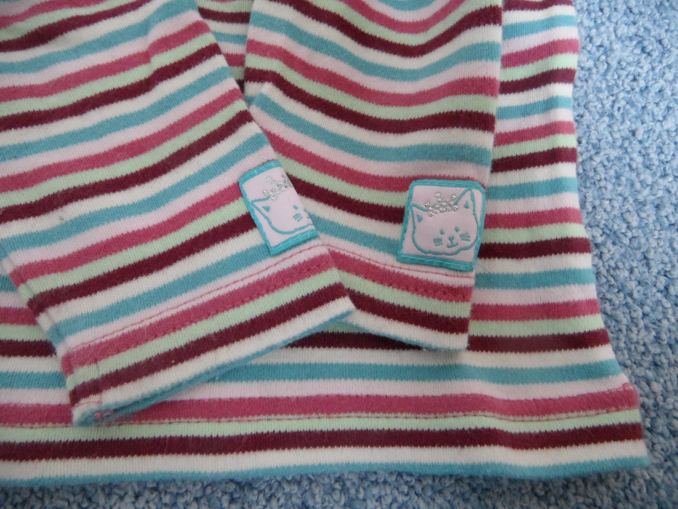 Twinnies gestreiftes Langarmshirt