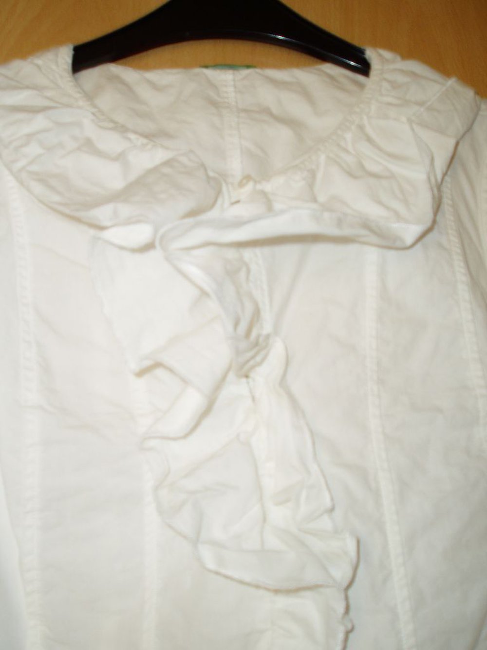 Benetton Bluse ärmellos weiß Gr. S mit Rüschen