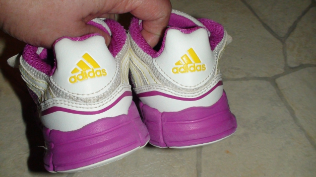 Adidas Mädchen Sportschuhe Gr.27