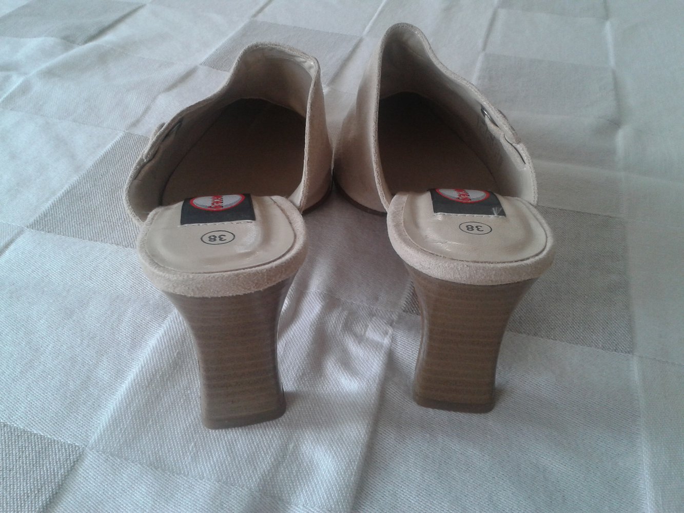 Schuhe beige hoch