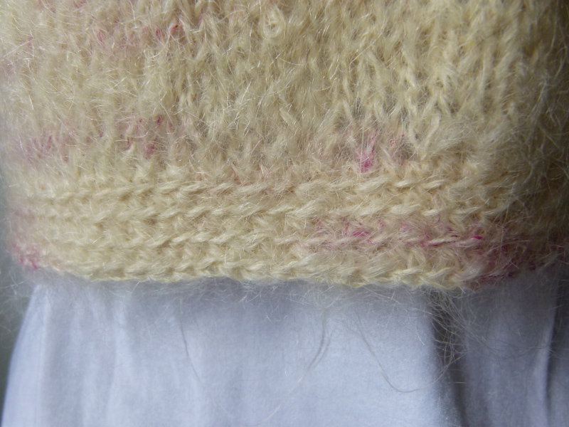 Strickweste Bolero, Handarbeit, superweich und flauschig, hellgelb pink meliert, Unikat, Boho Mori Vintage Goa Retro 70s Festival Lagenlook Cottagecore