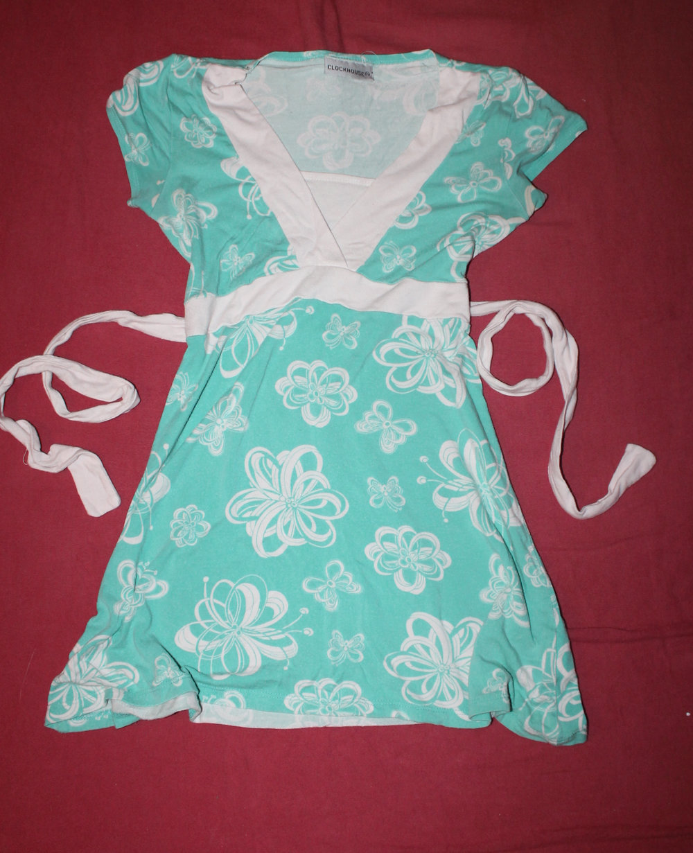 schönes Babydoll Oberteil in türkis mit Blumen und Schmetterlingen