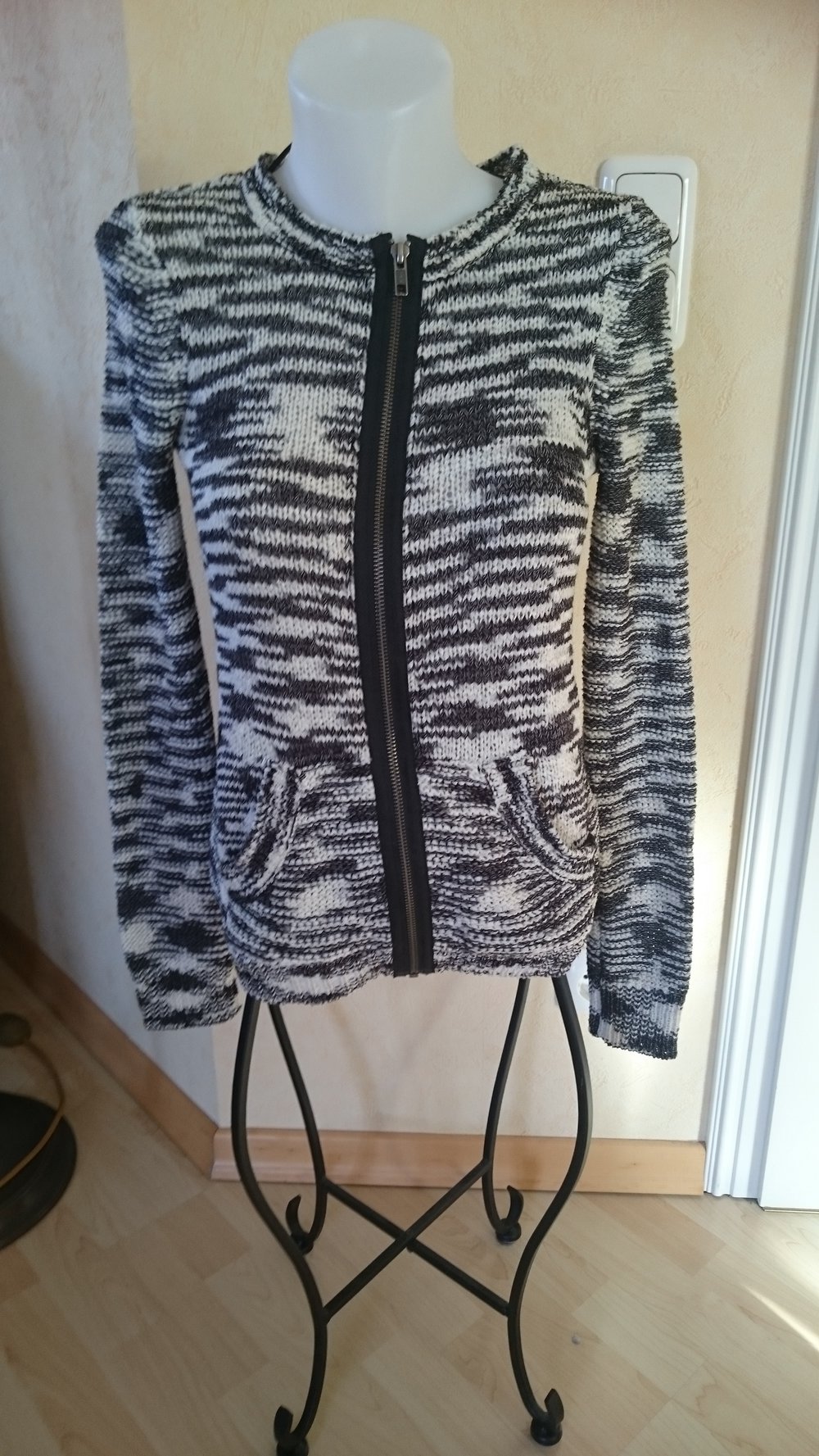 s.oliver by Qs Strickjacke Zebra optik Gr S
