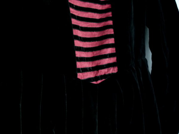 Samt Kleid, historisch geschnitten, schwarz bordeaux, Gothic Larp Folklore Trachten Velvet Cottagecore