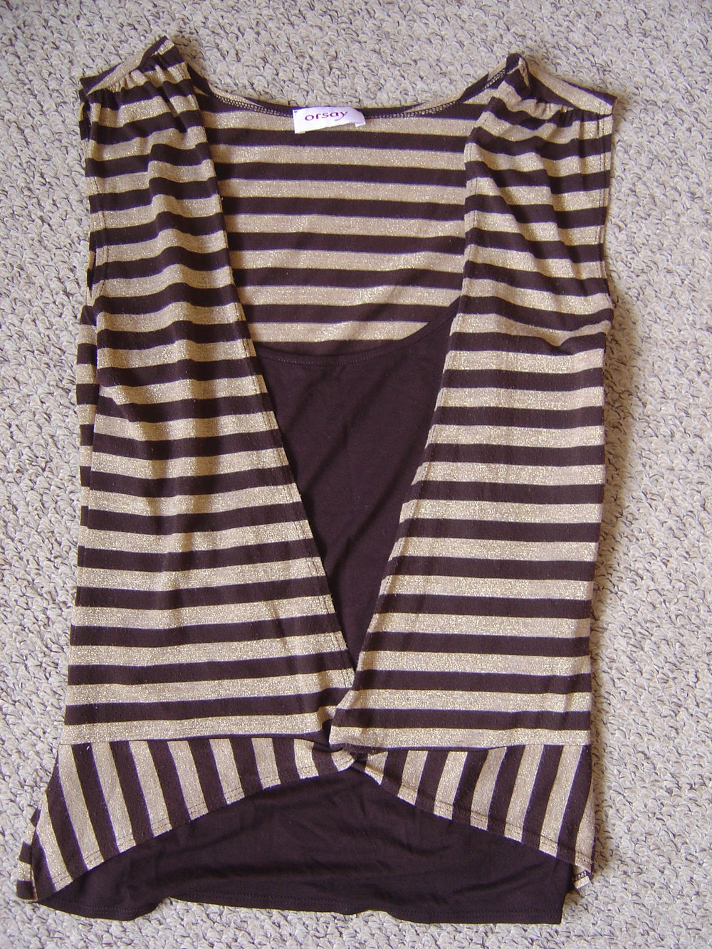 Shirt in gold