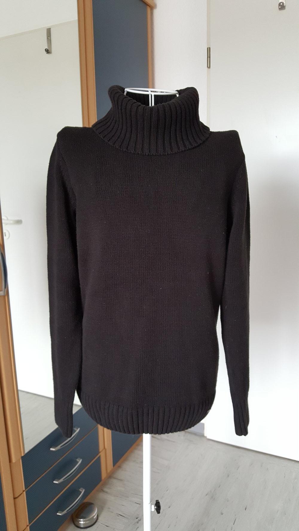 443. Rollkragenpulli von Tom Tailor, Gr. M, schwarz