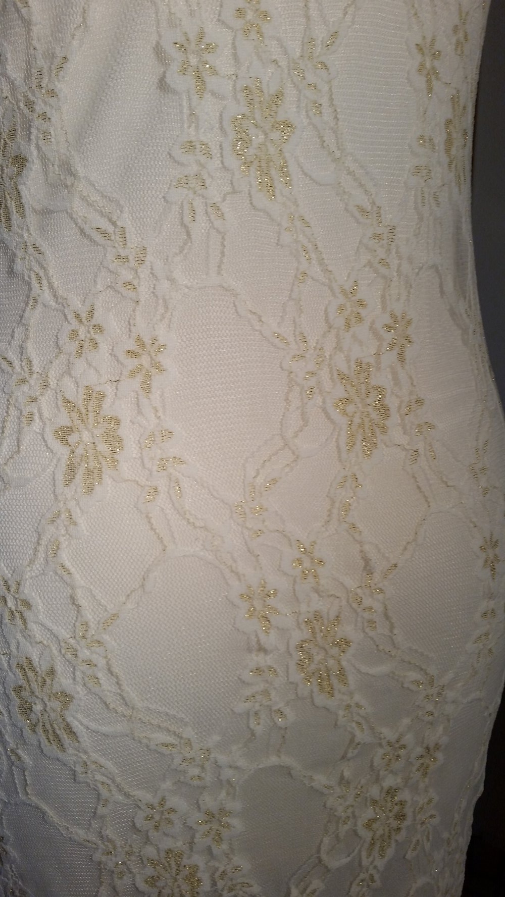 Weißes kleid aus Spitze 
