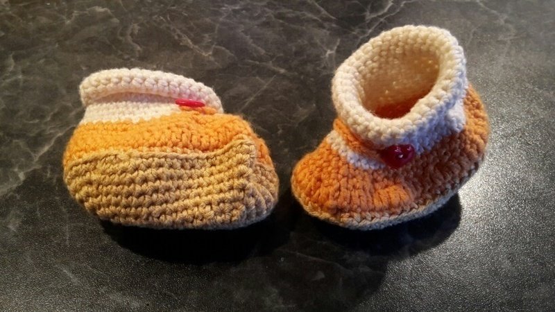 Süße Häkelschuhe (Länge 9 cm)