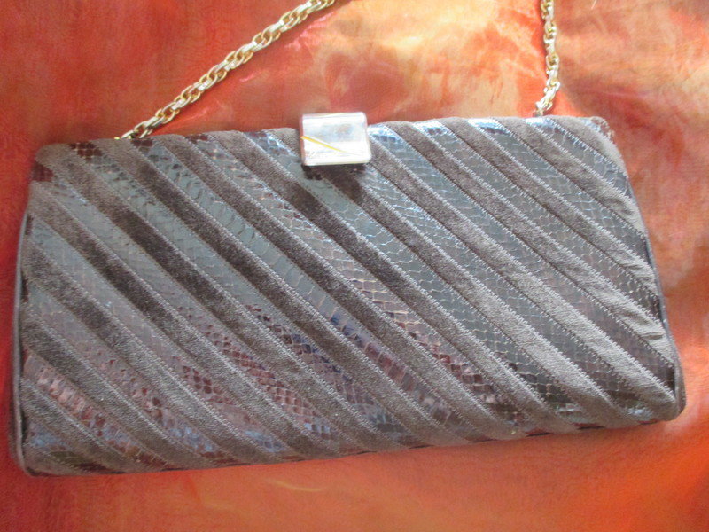 Original VINTAGE * Kroko Velours- Leder * Clutch * Tasche mit Goldkette * dunkel- braun *