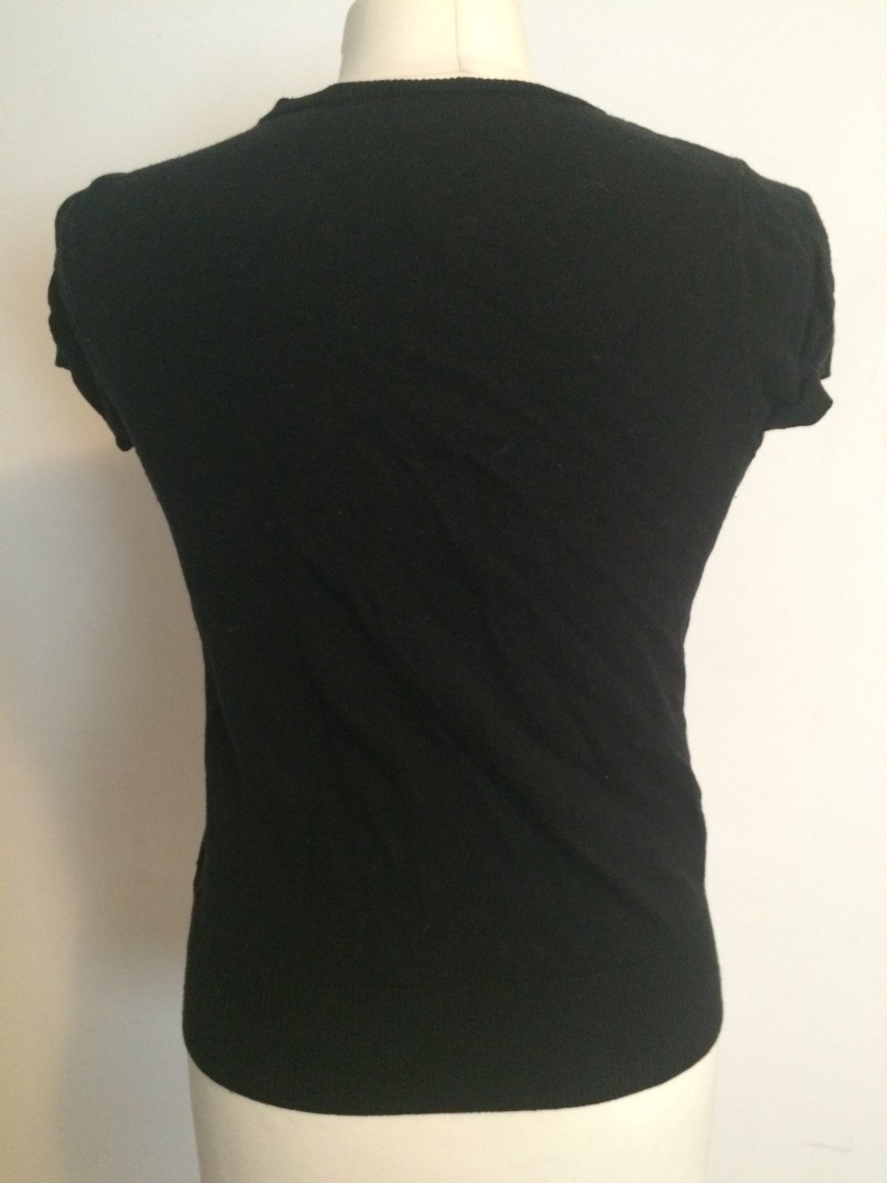 Cardigan kurzärmlig mit Rüschen
