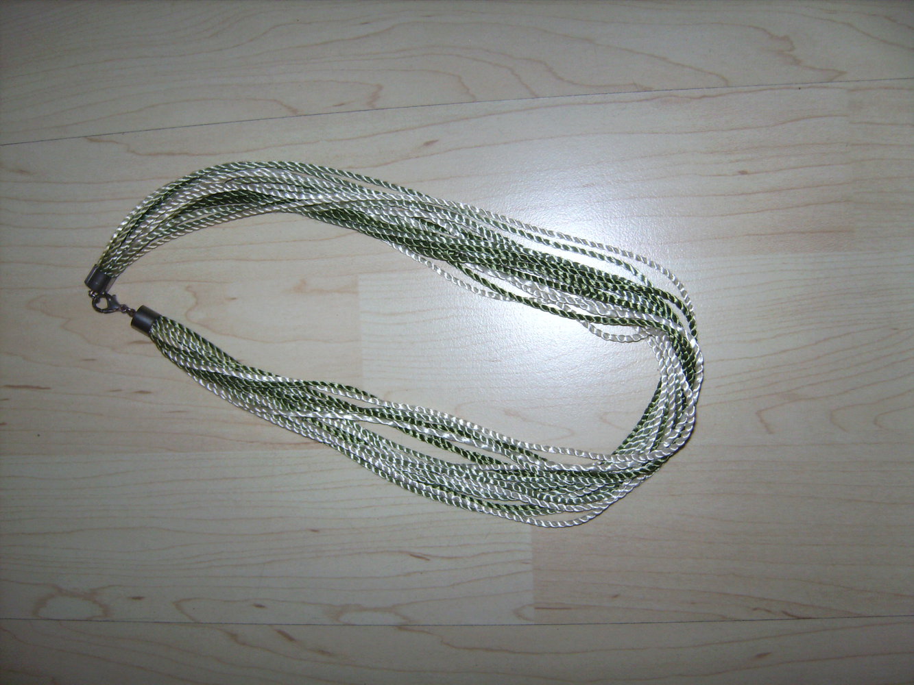 Flechtband, Kette, Vintage Look, Schmuck Naturmaterial.Halskette Bänder grün, 70th, Retro Design