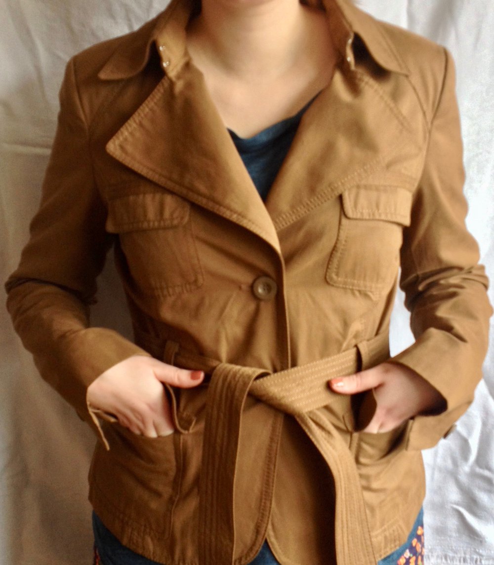 Wunderschöne Übergangsjacke im Trenchcoatlook von Donna by Hallhuber