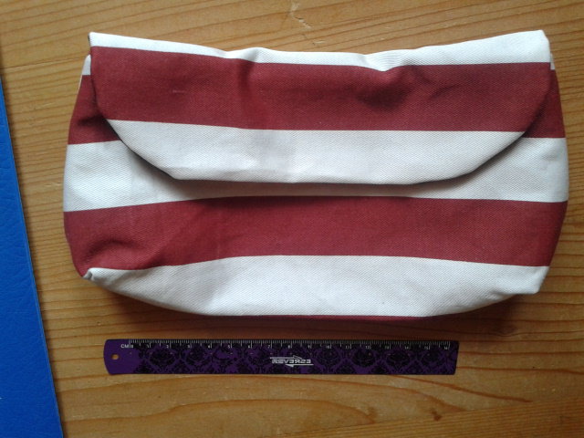 Kosmetiktäschchen, Clutch, rot, weiß, schwarz, DIY, selbstgenäht, selbstgemacht, Streifen