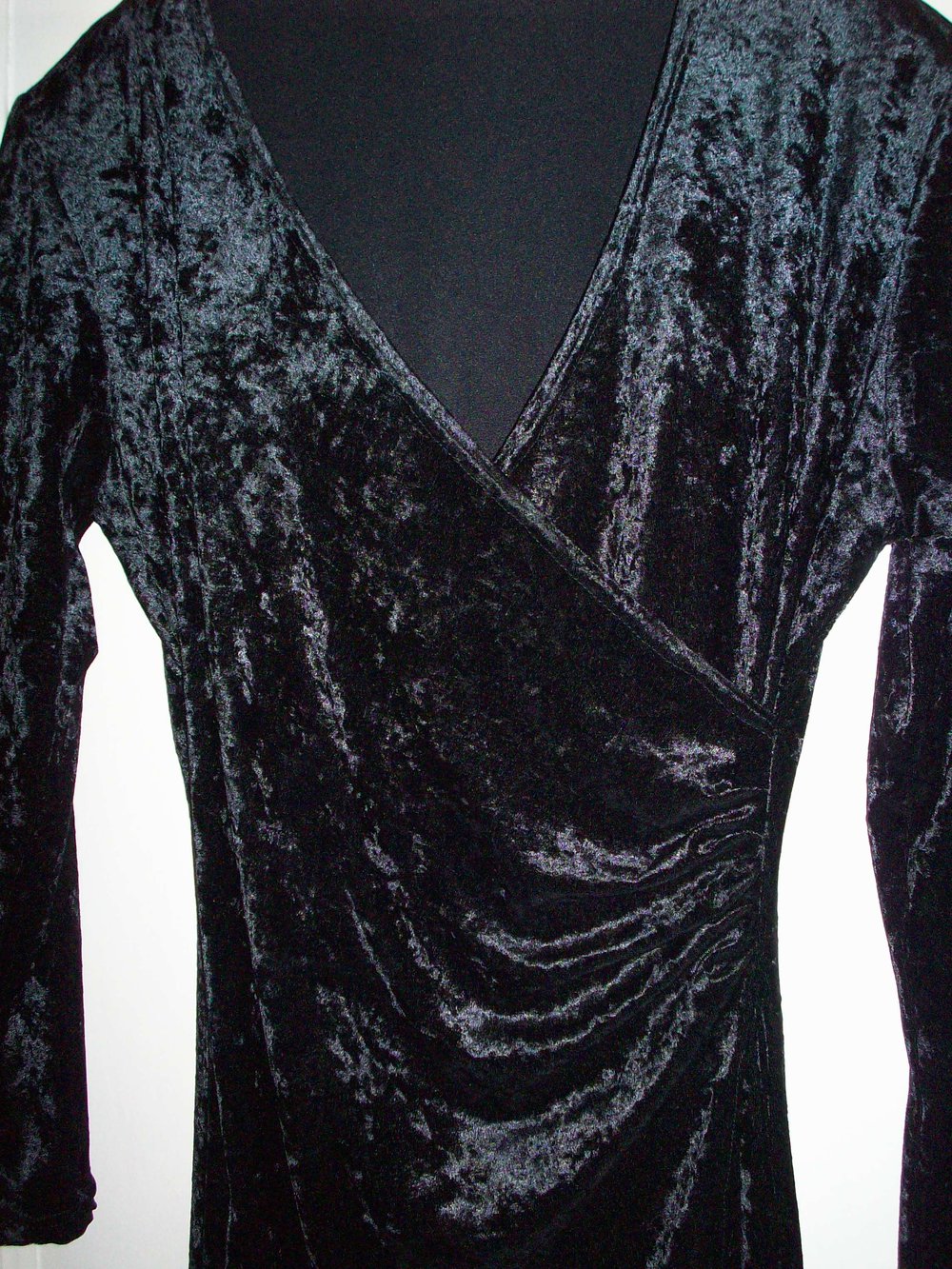Schwarzes Panneesamtkleid Gr 34/36