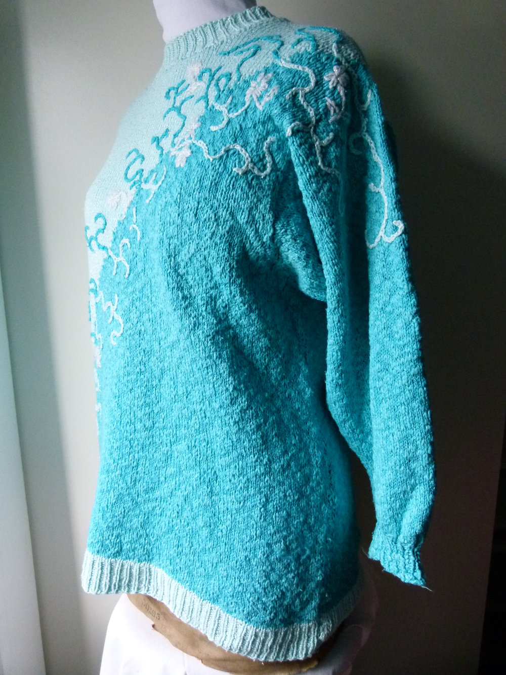 Strickpulli Pullover, Handarbeit, hellblau türkis mit Rankenmuster, Unikat, Boho Retro Vintage Mori Handmade Hippie Elfen Lagenlook Goa