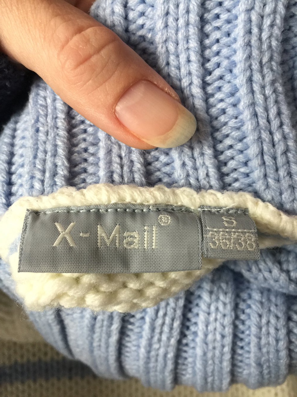 Ungetragener Rollkragenpullover Gr. 36/38