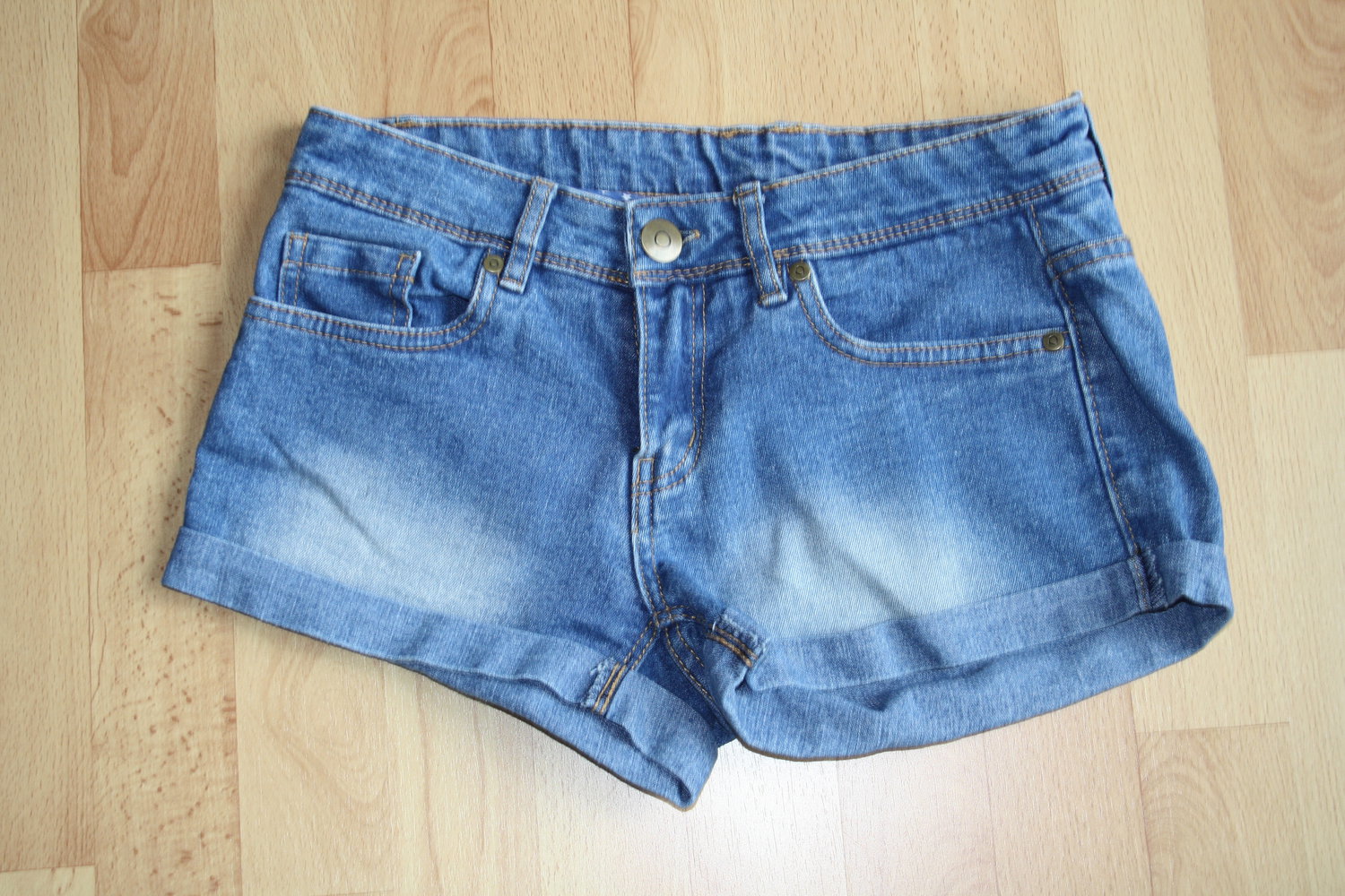* Jeans Shorts blau