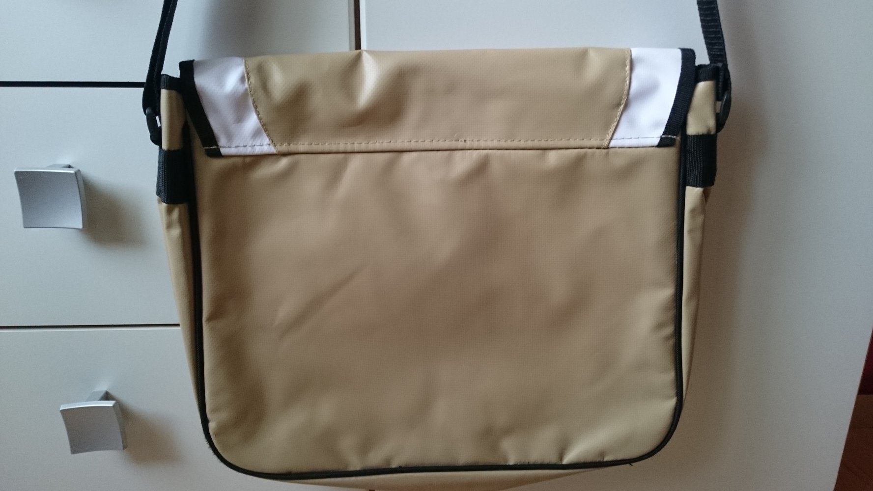 schicke, große Umhängetasche Messenger Bag
