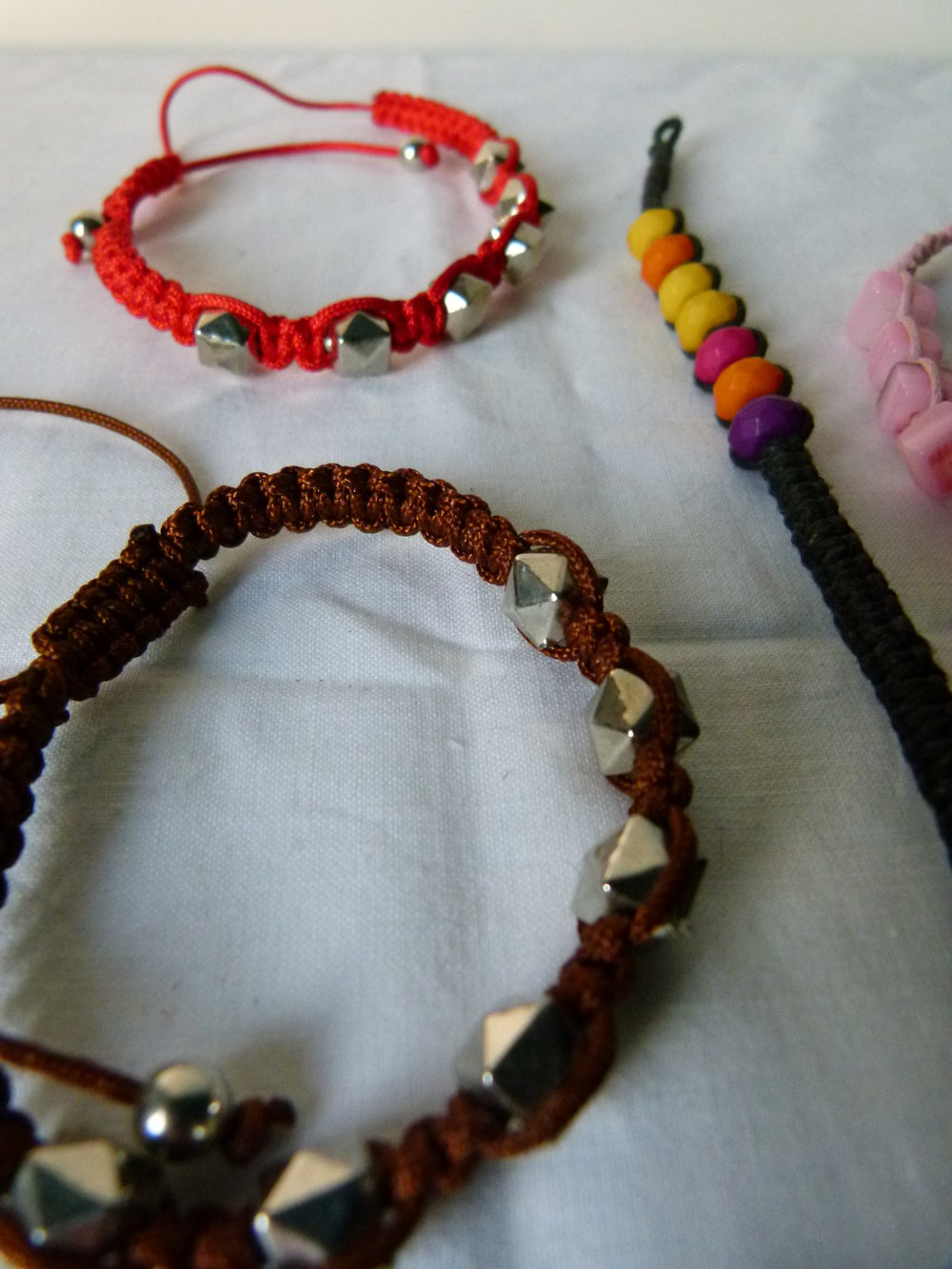 Armbänder Set, 6 Stück, Knüpf- & Perlenambänder, Modeschmuck, Boho Mori Festival Hippie