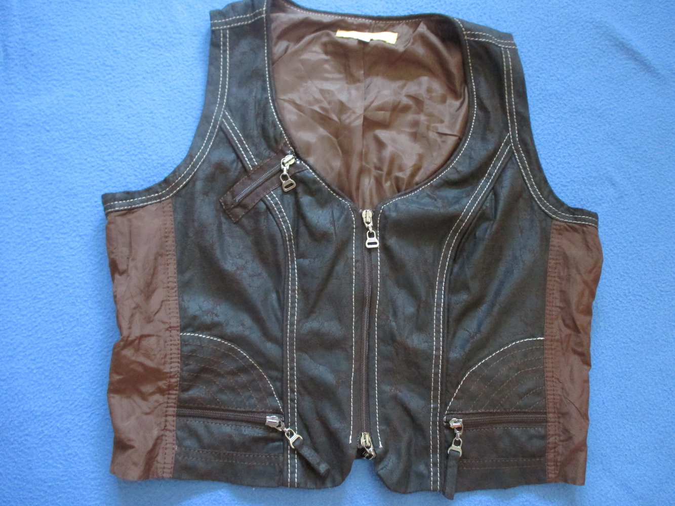 NEU * Stylisch * Ärmellose * Fake * Leder- Imitat * Kurz * Weste * Jacke 