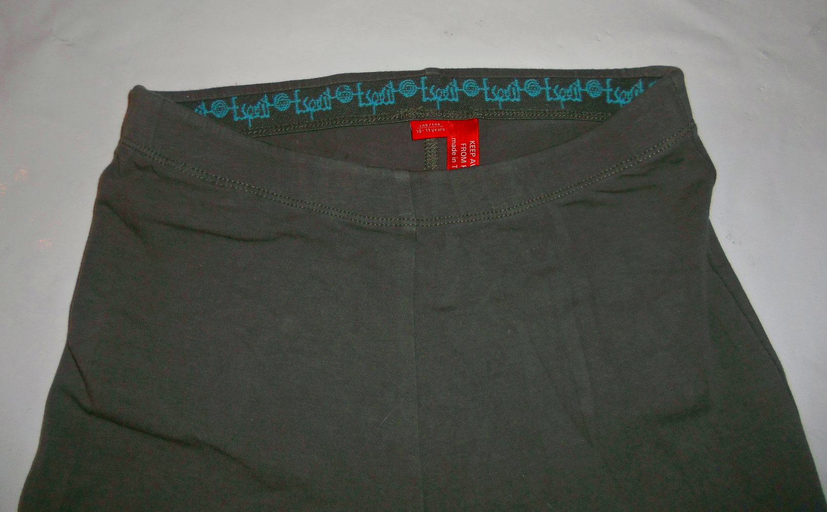 Esprit- schöne Legging Gr.140/146 