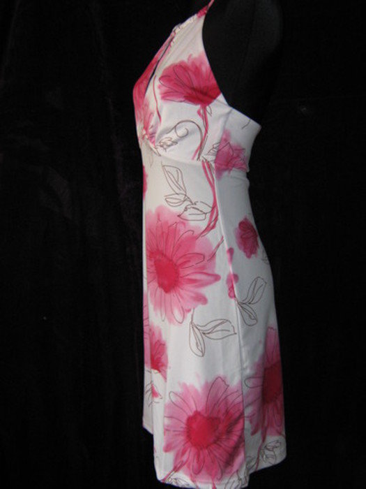 NEU * Sexy, ausgefallen * Blumen * Blüten * Flower- Power * Neckholder * Kleid 