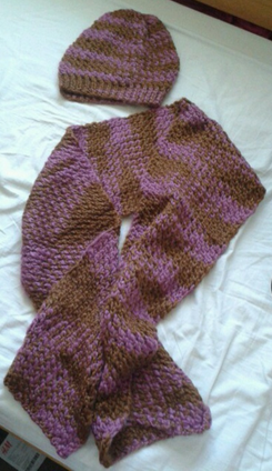Mütze und schal set selbstgestrickt.png