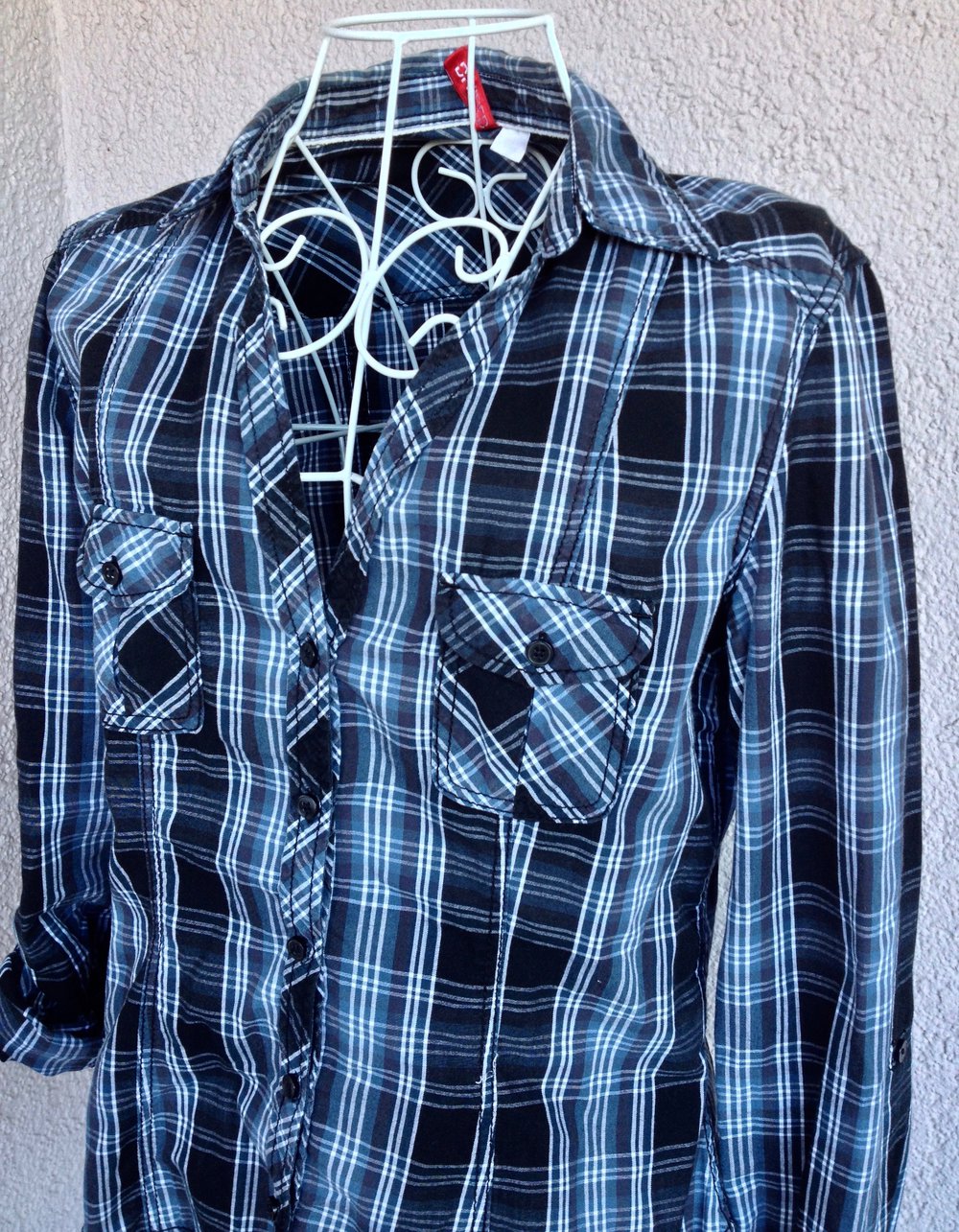 Schöne Bluse mit Karomuster von H&M Divided
