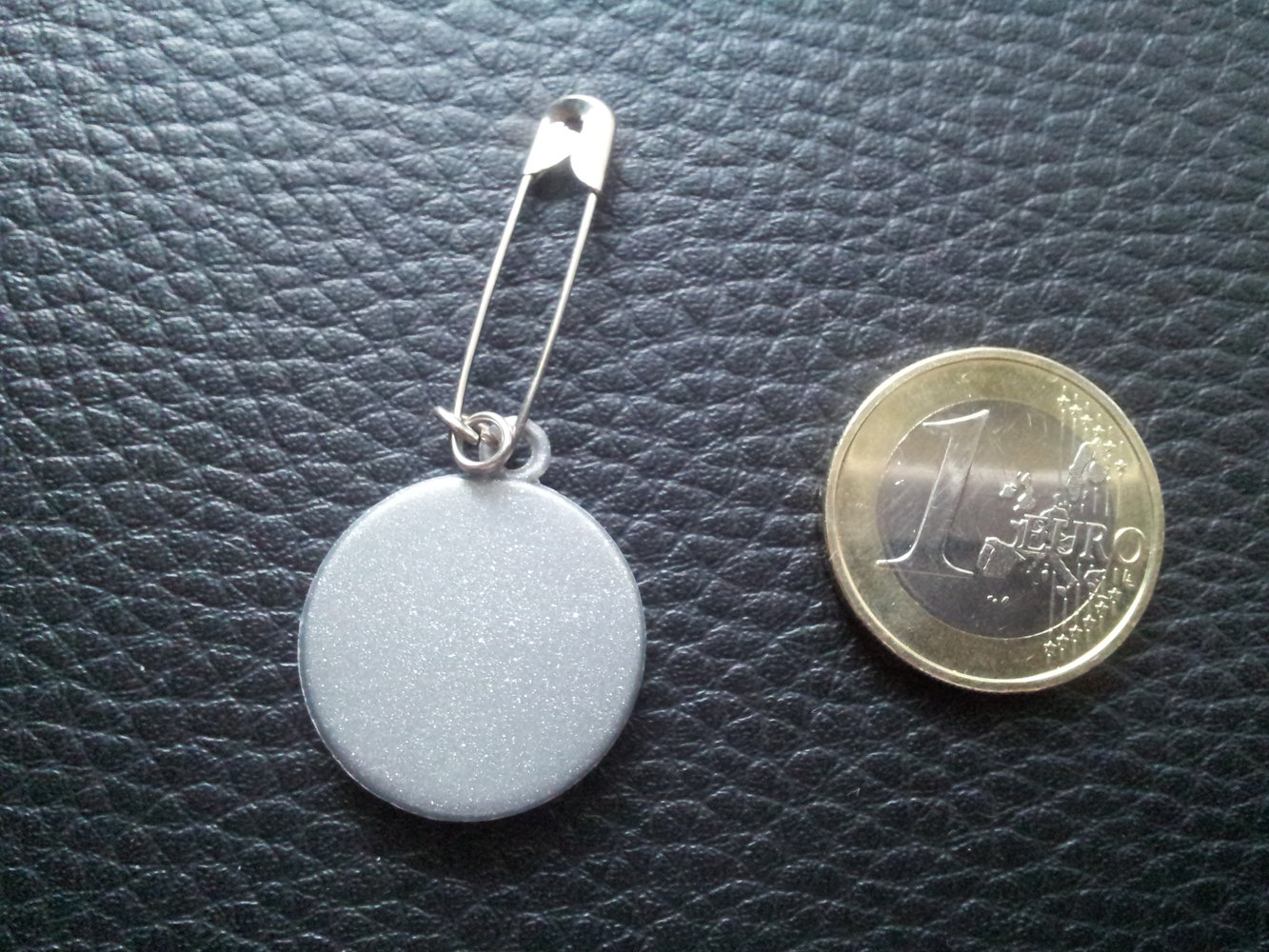 Modeschmuck Brosche Button Totenkopf Groß Brittanien Flagge Fahne