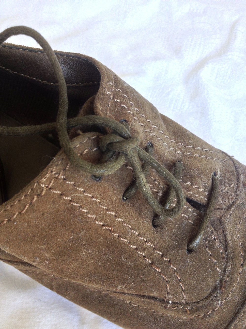 Wunderschöne Absatzschuhe zum Schnüren