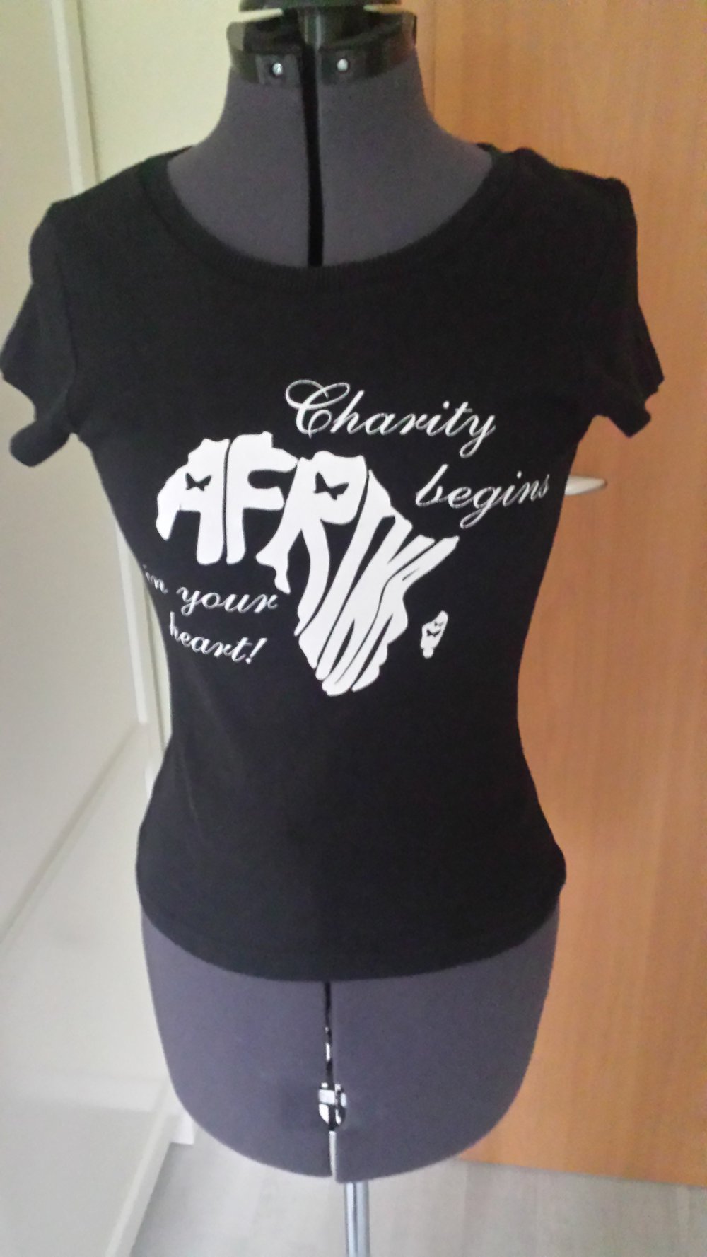 T-Shirt mit Afrika Print  