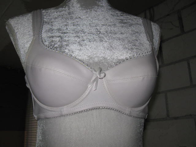 *** Fiffiger ~ BH ~ Leder ***