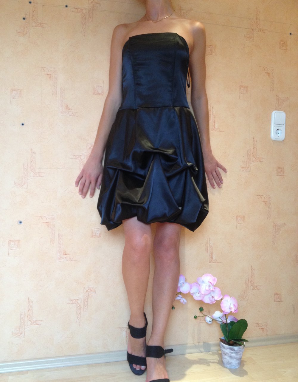 Kleid gr.36 schwarz, Trägerlos