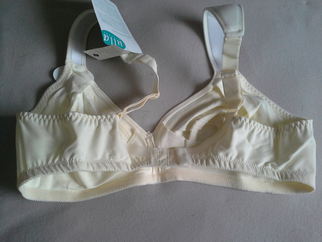 Ulla Dessous, BH Cremefarben Serie Helen, 100B, neu