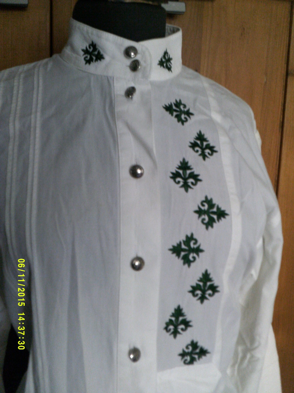 Trachtenbluse