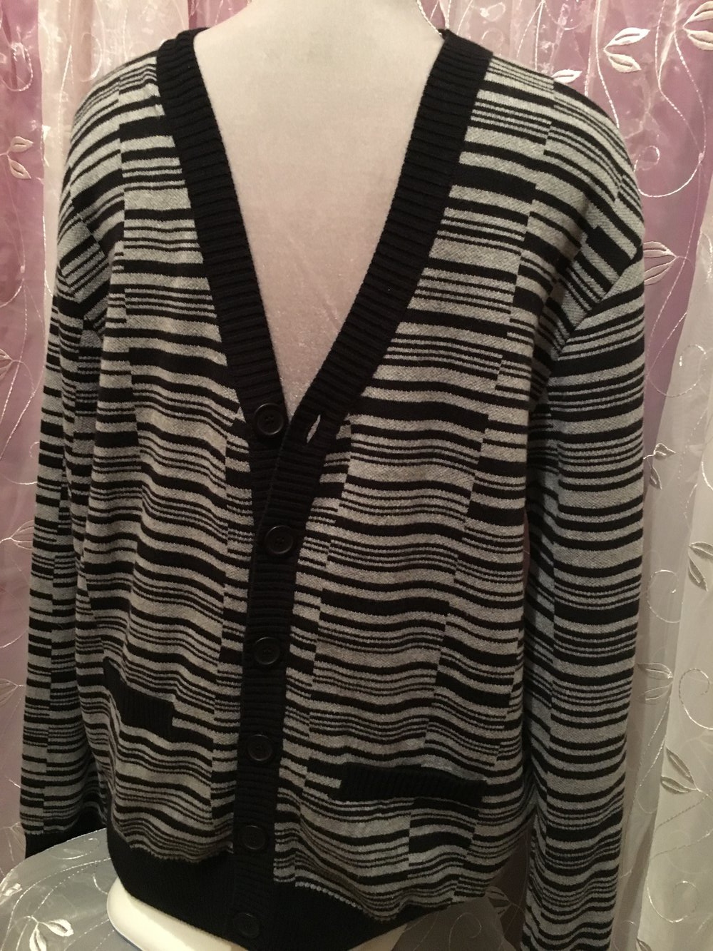 Lässene Strickjacke