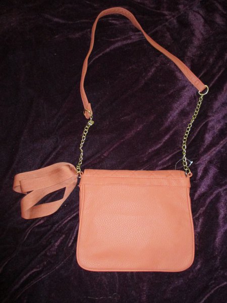 NEU mit Plastik-Etikett * Edel * Ch..el- Style * Stepp * Umhänge- Hand- TASCHE mit goldenem Kettenband 