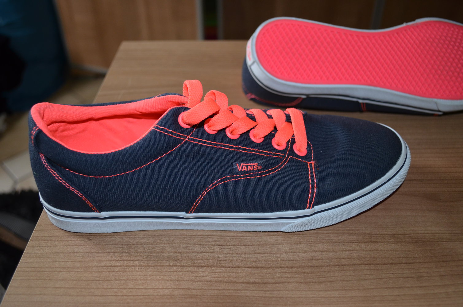 neonfarbene Vans
