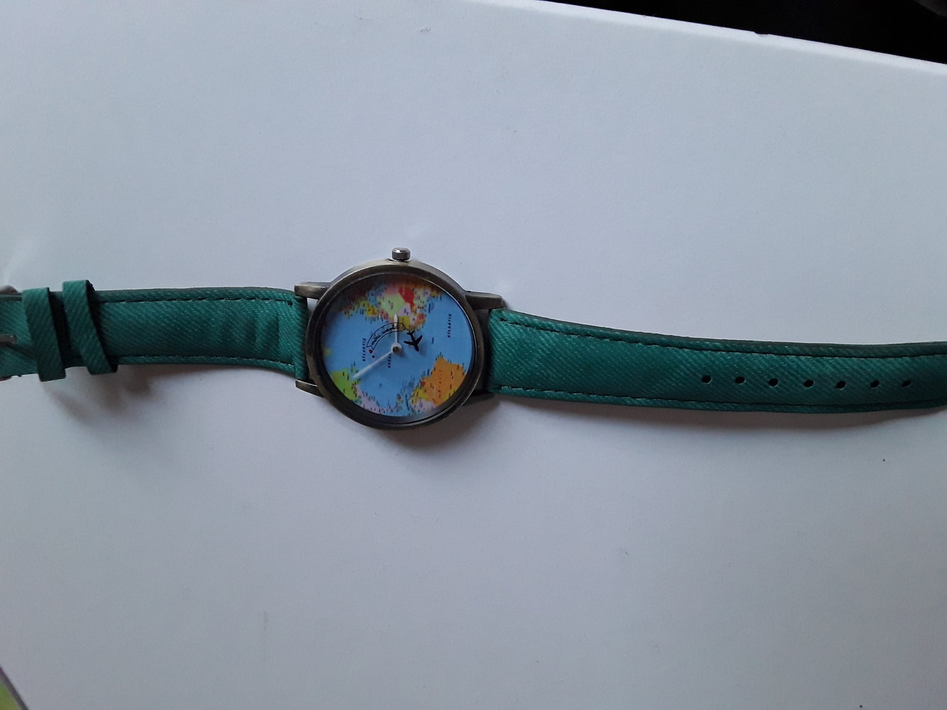 NEU! Uhr mit Weltkarte
