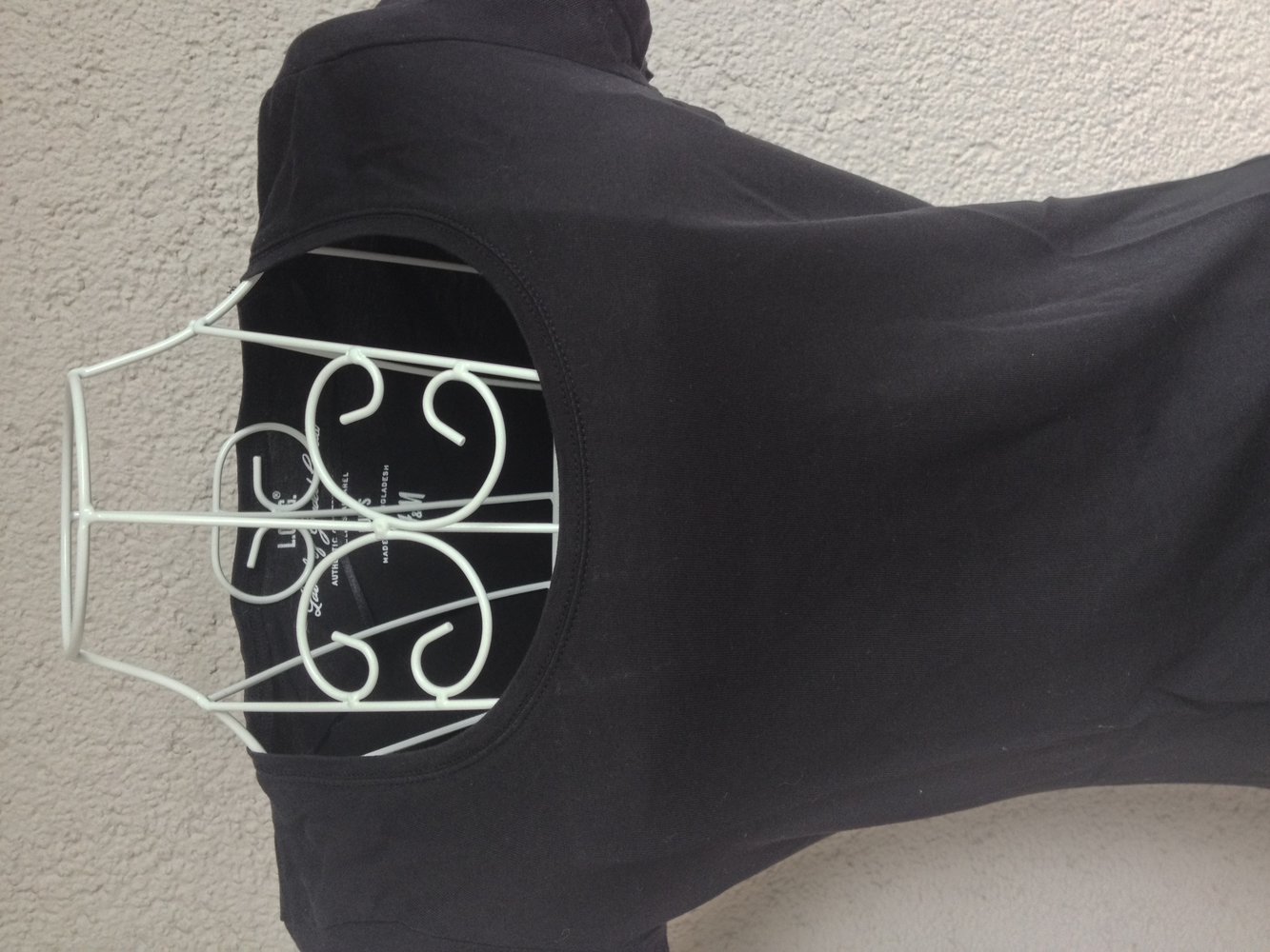 Schönes schwarzes Basicshirt von H&M L.O.G.G.