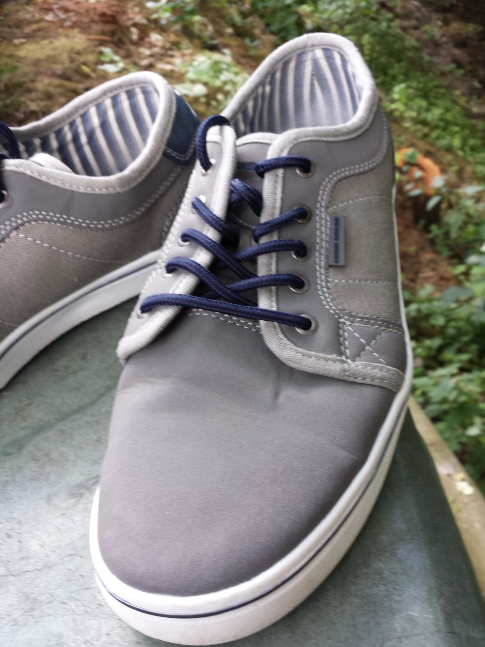 Criss Cross Sneaker 