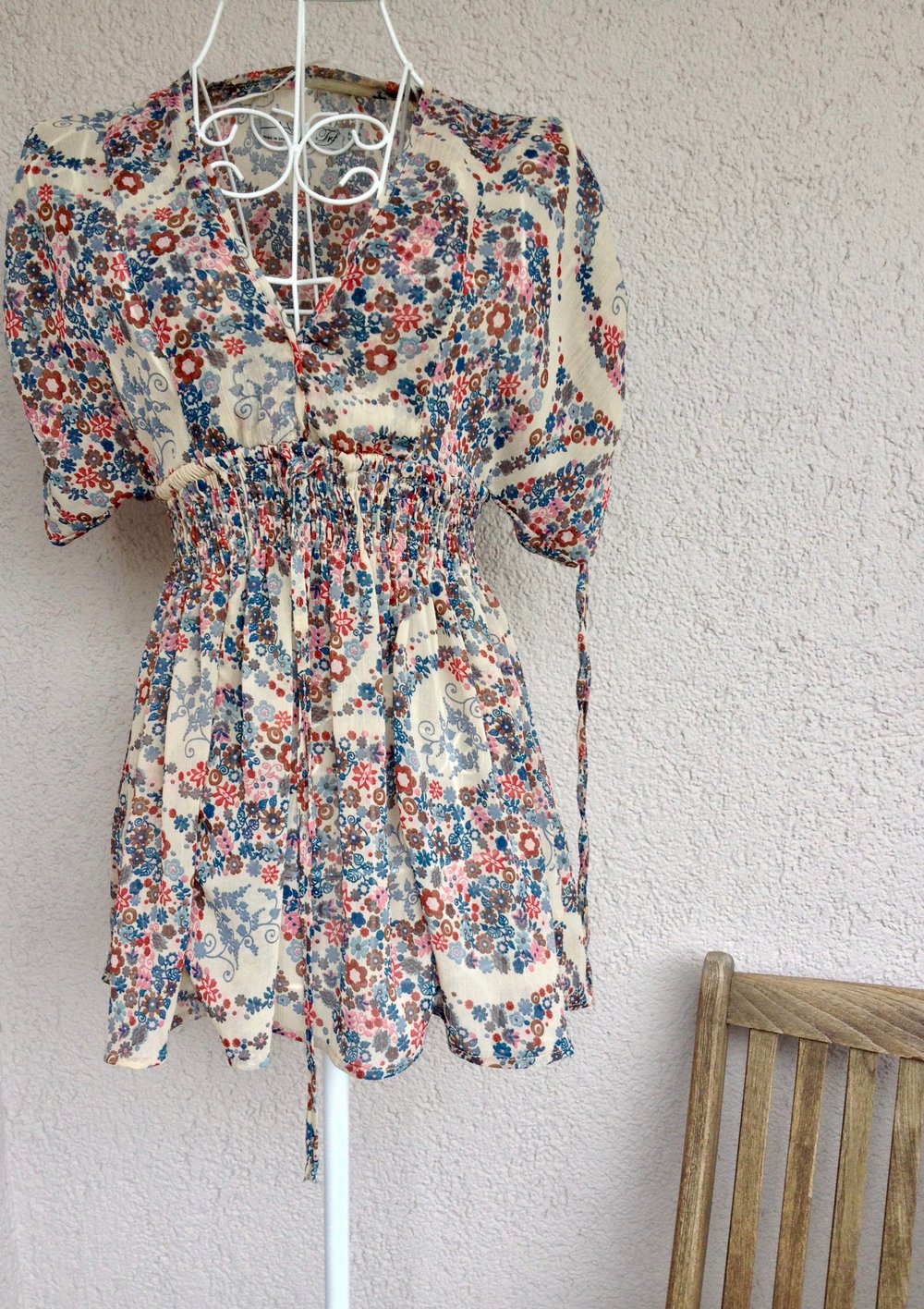 Wunderschönes Oberteil mit Blumenmuster von Zara TRF