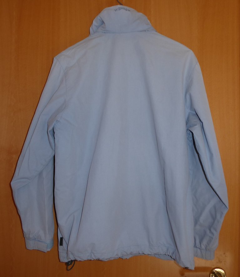 XS.EXES hellblaue Übergangsjacke