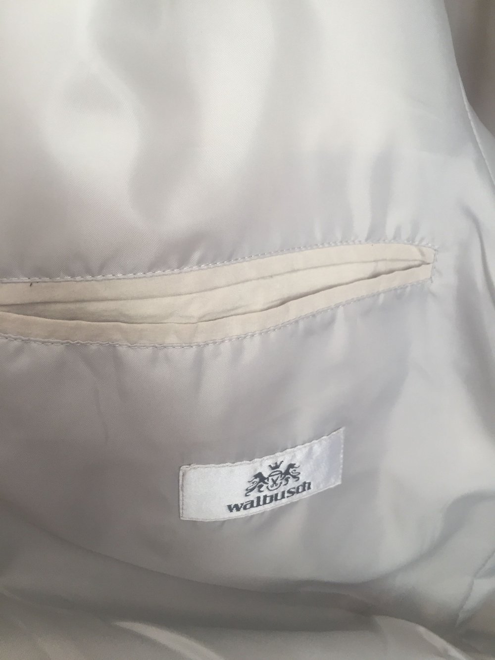 Cremefarbener Blouson