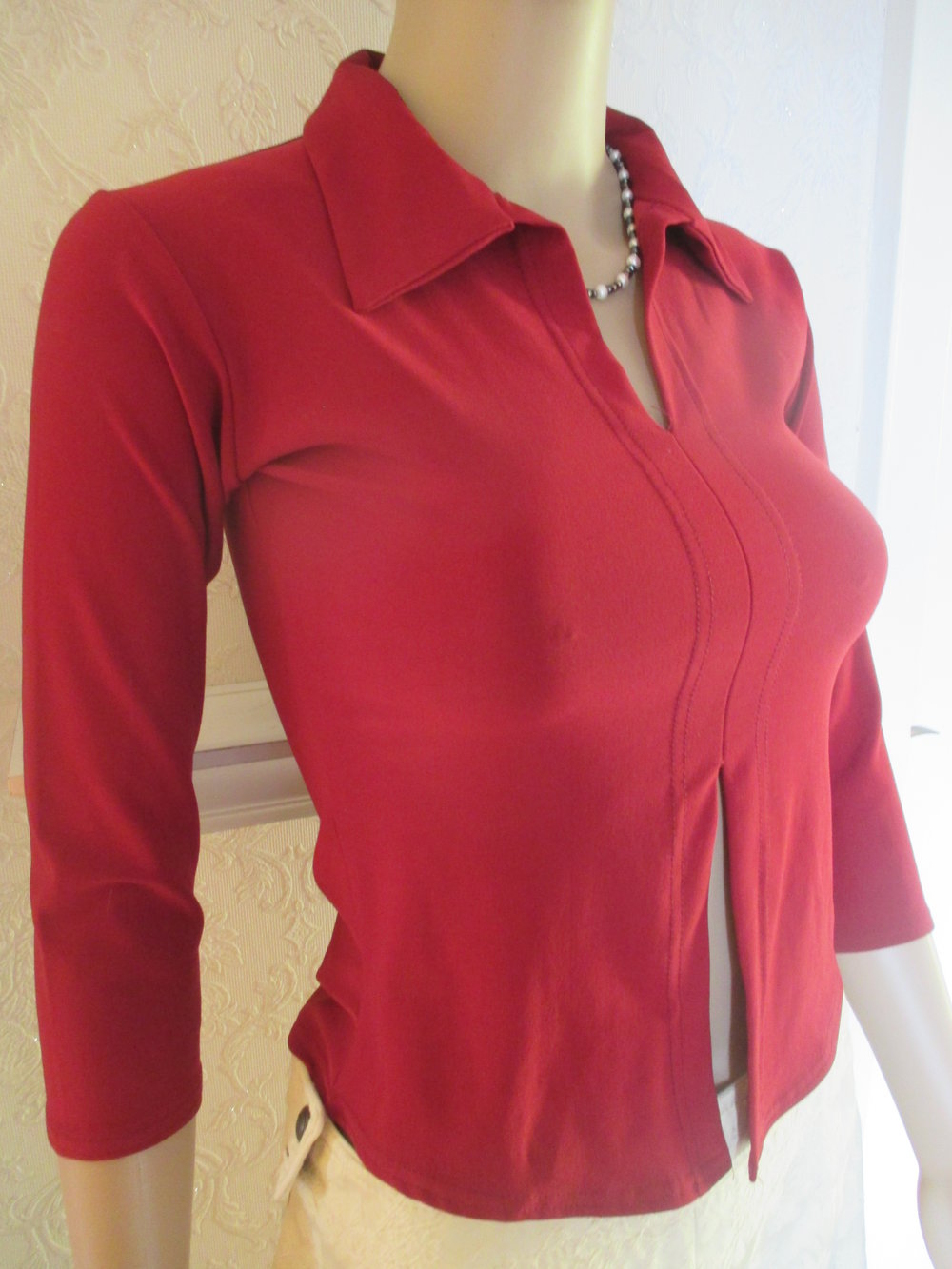 NEU* VINTAGE Seidiges * Bodycon * Dreiviertelarm * Polo * T- Shirt Gr. 34- 36/ XS- S, bordaux dunkel- wein- rot *