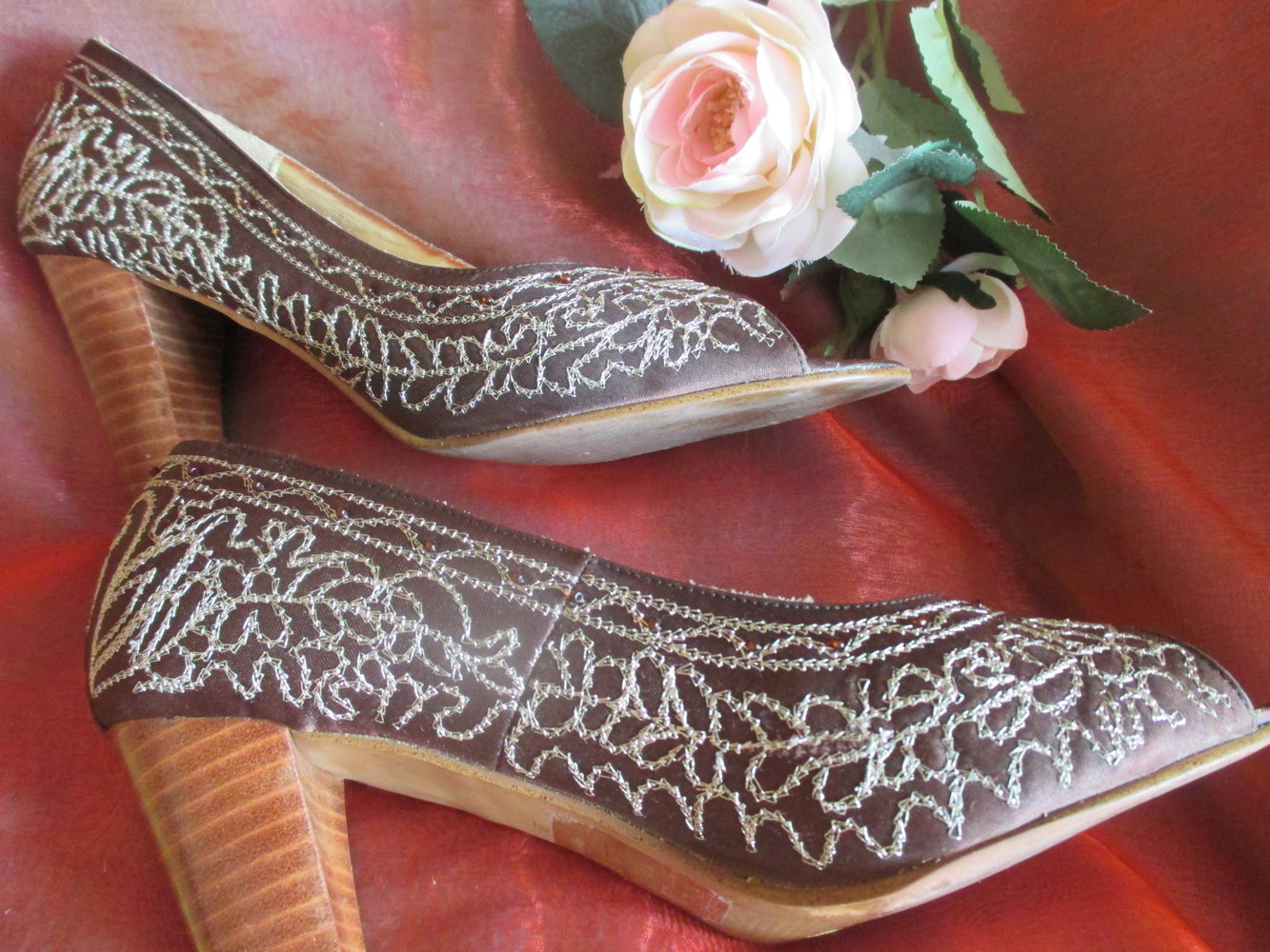 NEUw * Boho * Folklore * Trachten * Glitzer * Perlen- Stickerei * Peep Toes * High Heels * Pumps * Sandaletten * Schuhe 