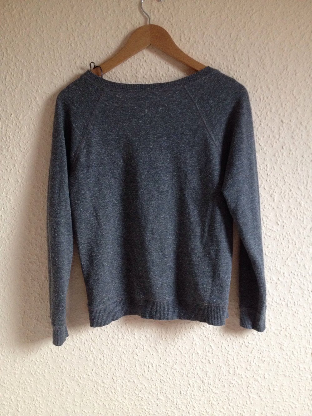 graumelierter Pullover