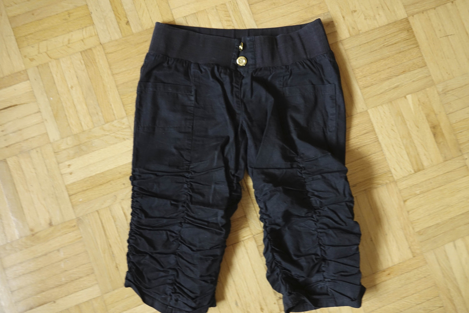 Bequeme Capri mit Riffelung