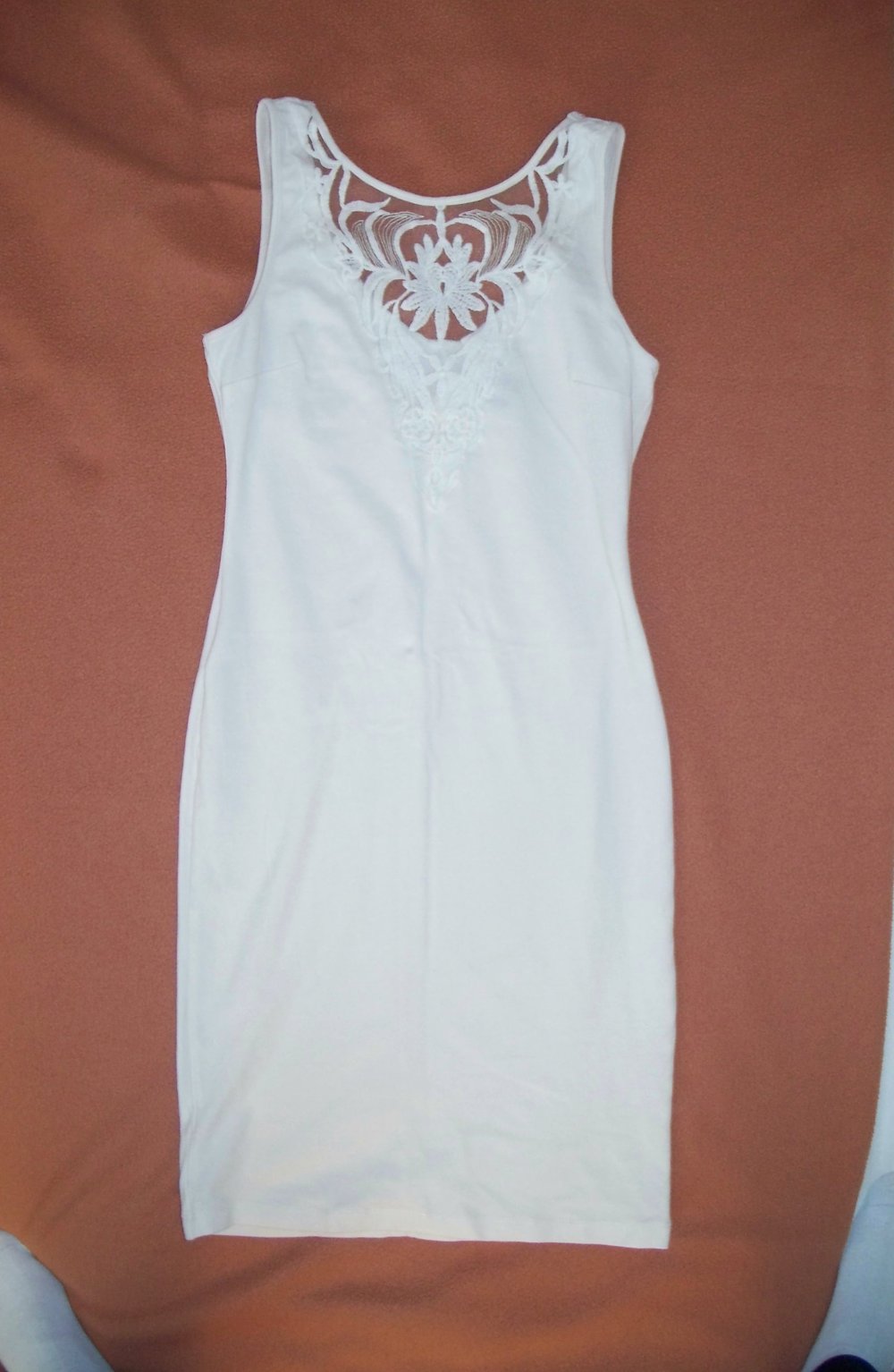 H&M// Creme-farbenes Kleid mit Spitze im Dekolleté Gr. S